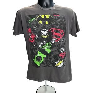 Justice League Gray T-Shirt - Batman, Superman, Flash - Size Medium  - DC Comics
